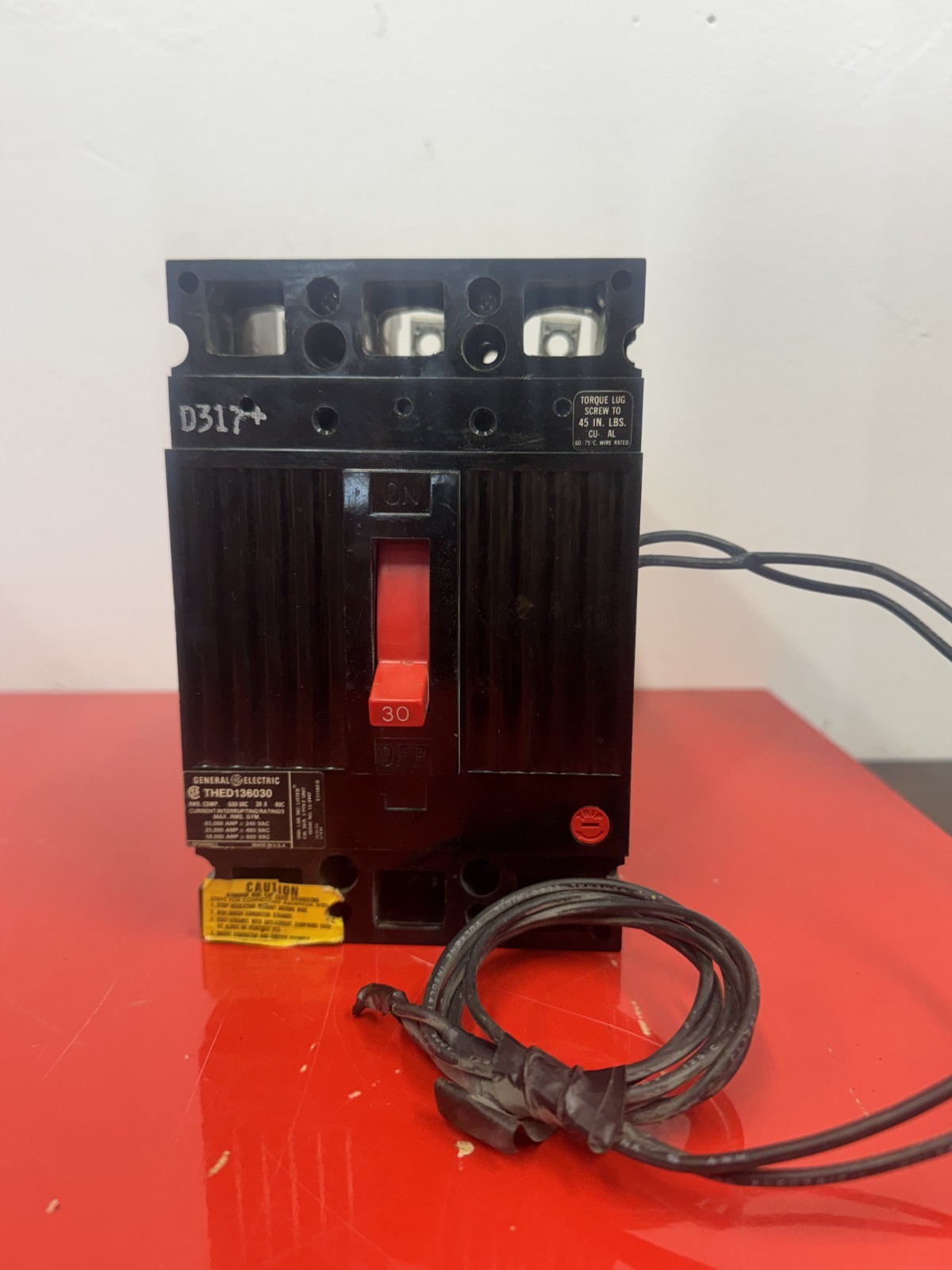 NEW IN BOX GE THED136030 W/SHUNT *SHIPS SAME DAY UPS*
