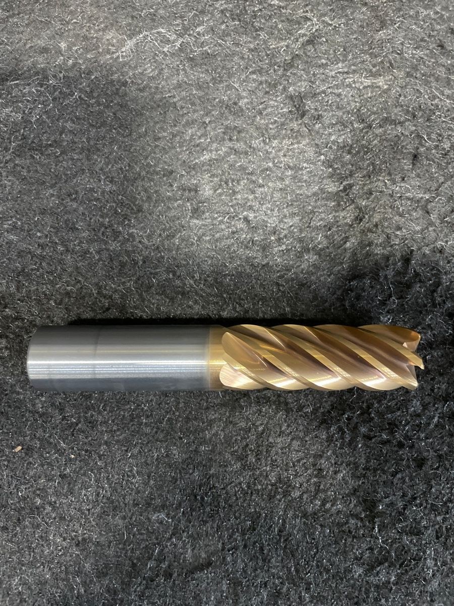 KENNAMETAL Corner Radius End Mill: 5/8″ 1-5/8″ LOC 0.0600″ Radius Solid Carbide