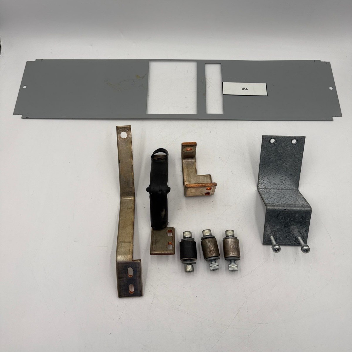 EATON Cutler Hammer KDS4K Circuit Breaker Mounting Hardware for PRL4a KPRL4KDS