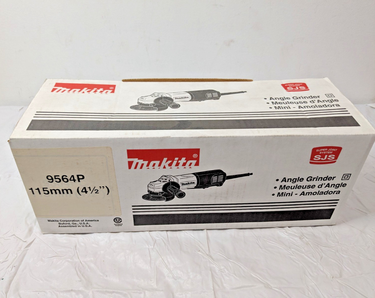 Makita 4‑1/2″ SJS Paddle Switch Angle Grinder Corded 9564P
