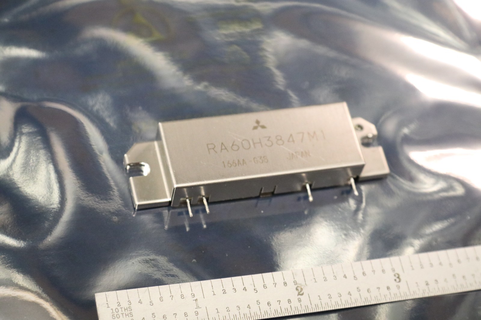 Mitsubishi RF UHF PA Module RA60H3847M1 60W, 378 400 450 470 Mhz at 50mW input
