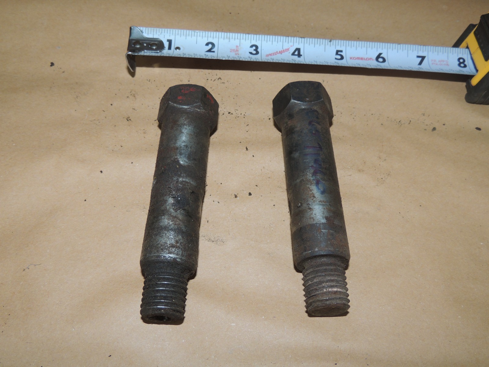 Lot of 2 New Holland 86571960 Cutterbar Bushing Bolts, Discbine 1441 1409 1410