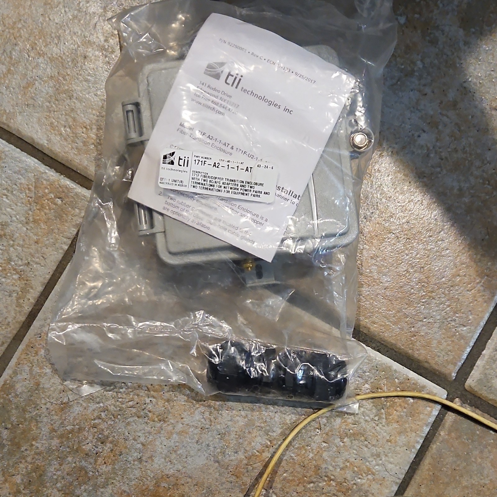 Tii Technologies Fiber Drop/Splice Transition Enclosure 17F-A2-1-1-AT Gray