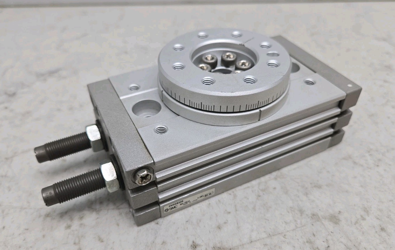 Smc EMSQB30R Pneumatic Rotary Actuator With Table 30 Body Size 0.6 Mpa New