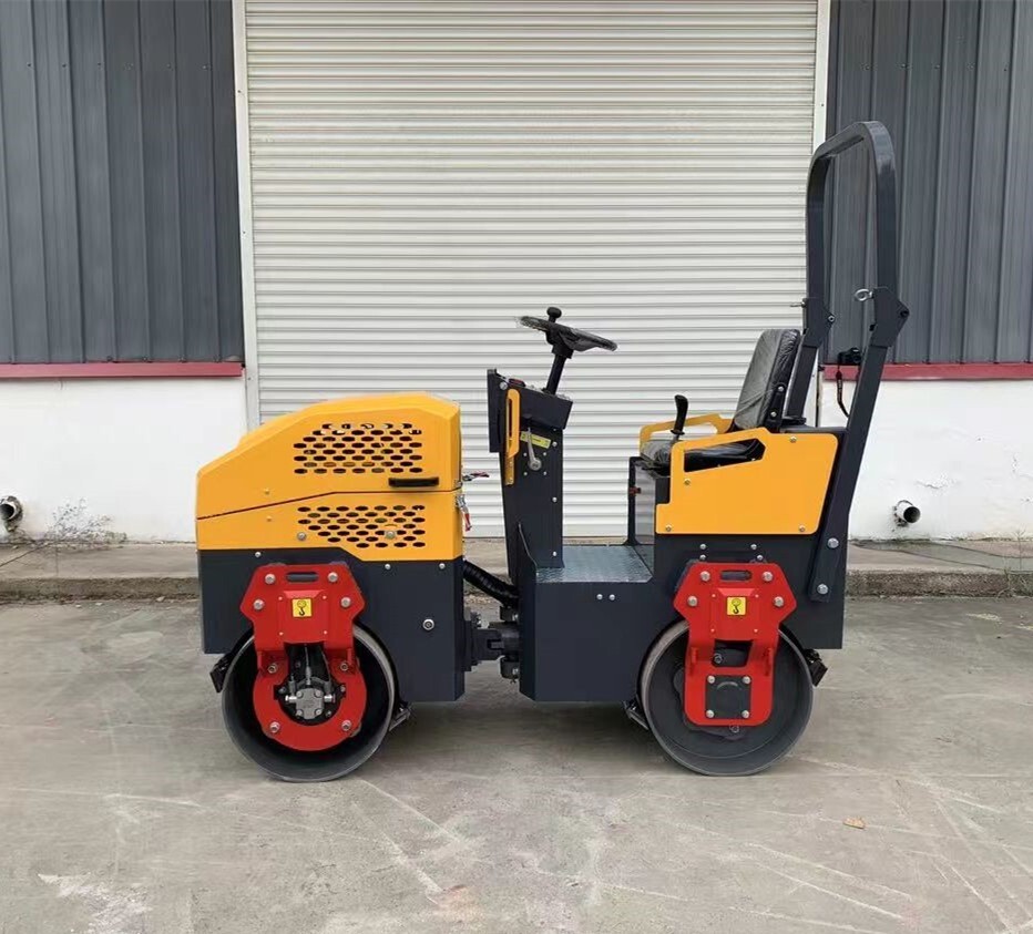 Factory Direct Sale 1.5 Ton Double Drum Vibratory Soil Roller Compactor