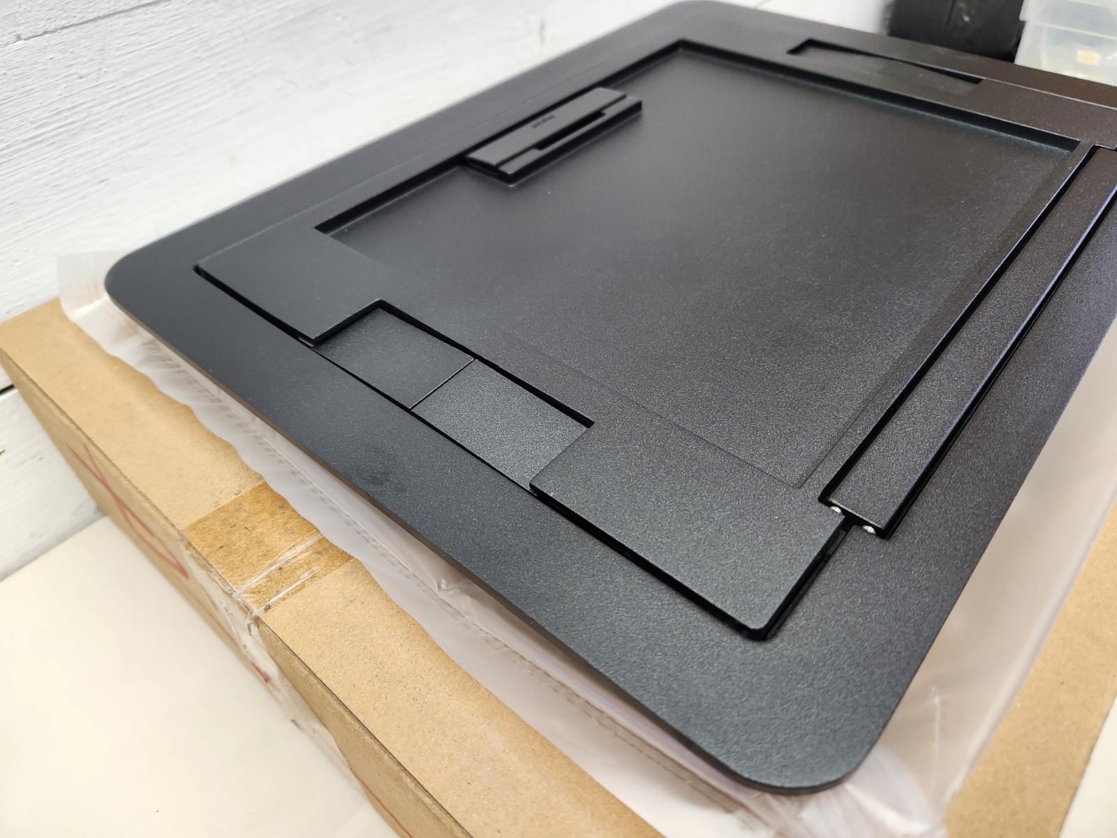 Wiremold Legrand EFB610CTCBK Evolution Floor Box Surface Cover Black ~ Brand New