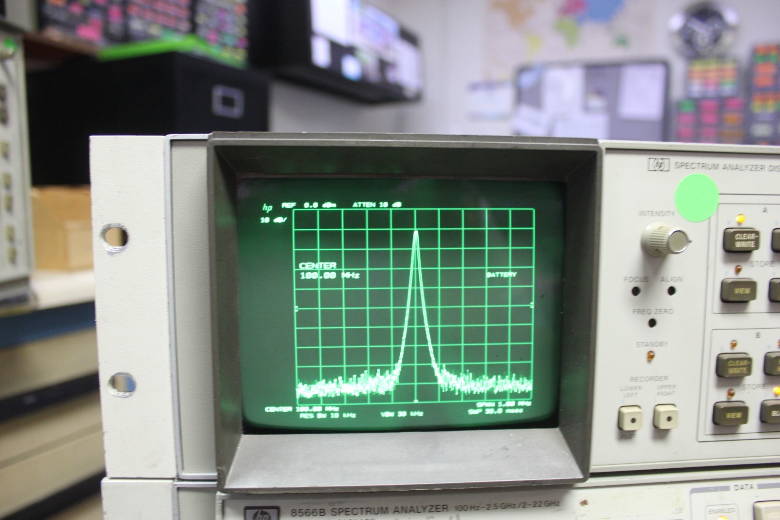 HP AGILENT 8566B SPECTRUM ANALYZER 100HZ – 22 GHZ