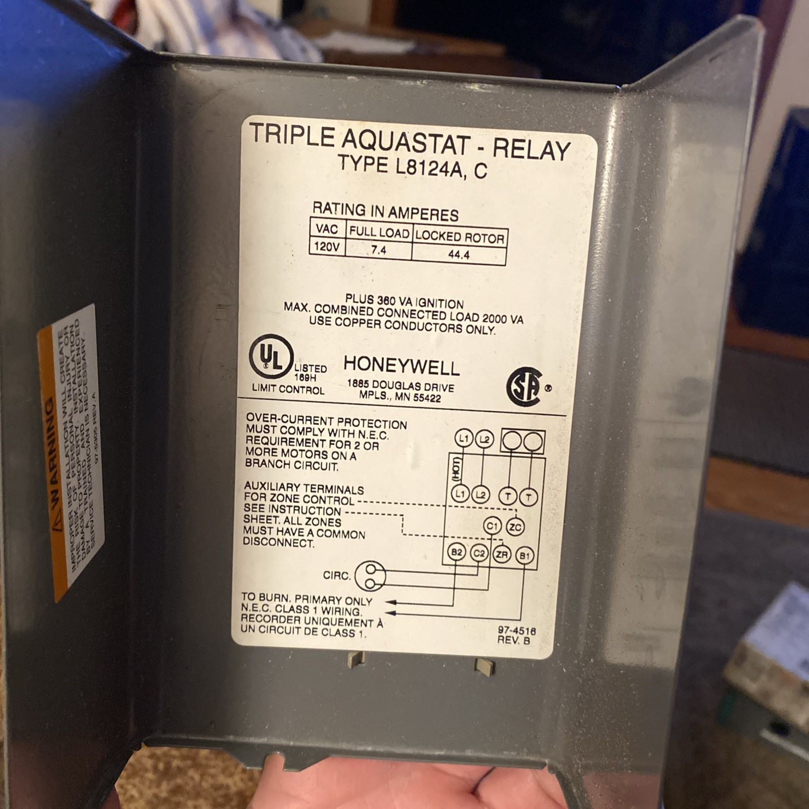 Honeywell Triple Aquastat Relay L8124A,C Open Box No Packaging New