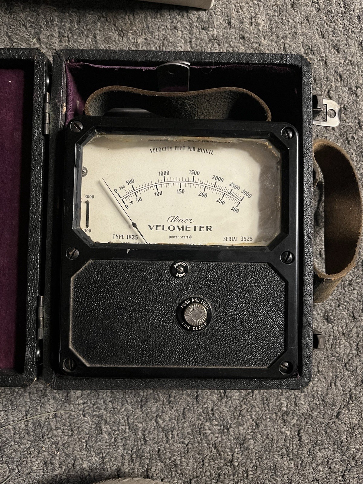 Alnor Vane Anemometer Velometer Type 1825 0-3000 ft/min w/ Case