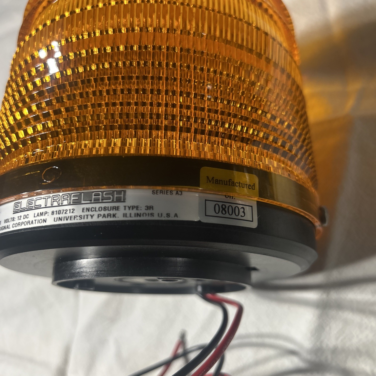 Federal Signal ElectraFlash 141 Strobe Light 12 Volts DC. Amber Color. Series A3