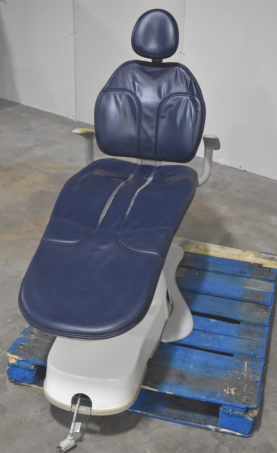 Adec 311 Dental Dentistry Ergonomic Patient Exam Chair