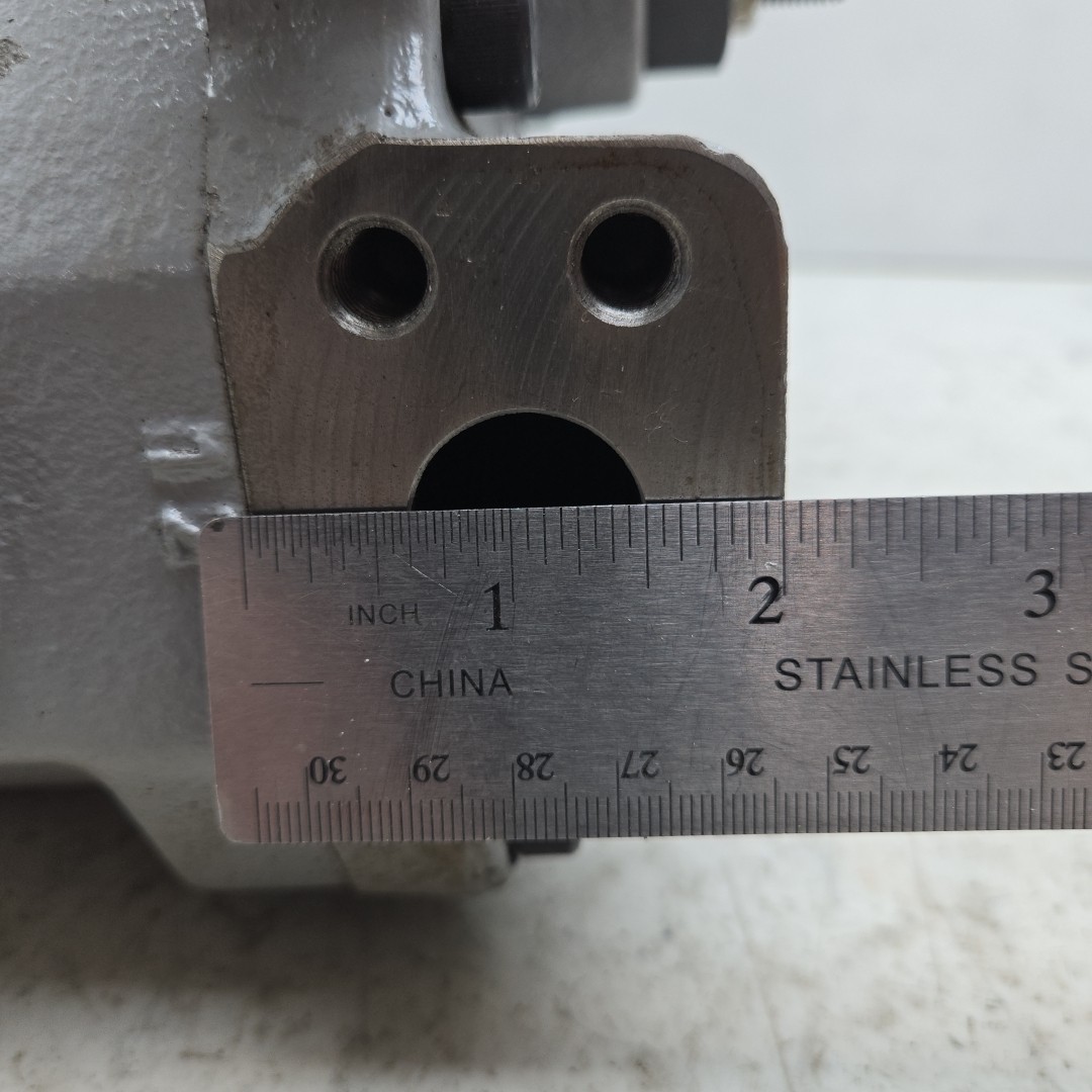 Variable Hydraulic Piston Pump Used No Manufacturer Tag See Pictures For Details