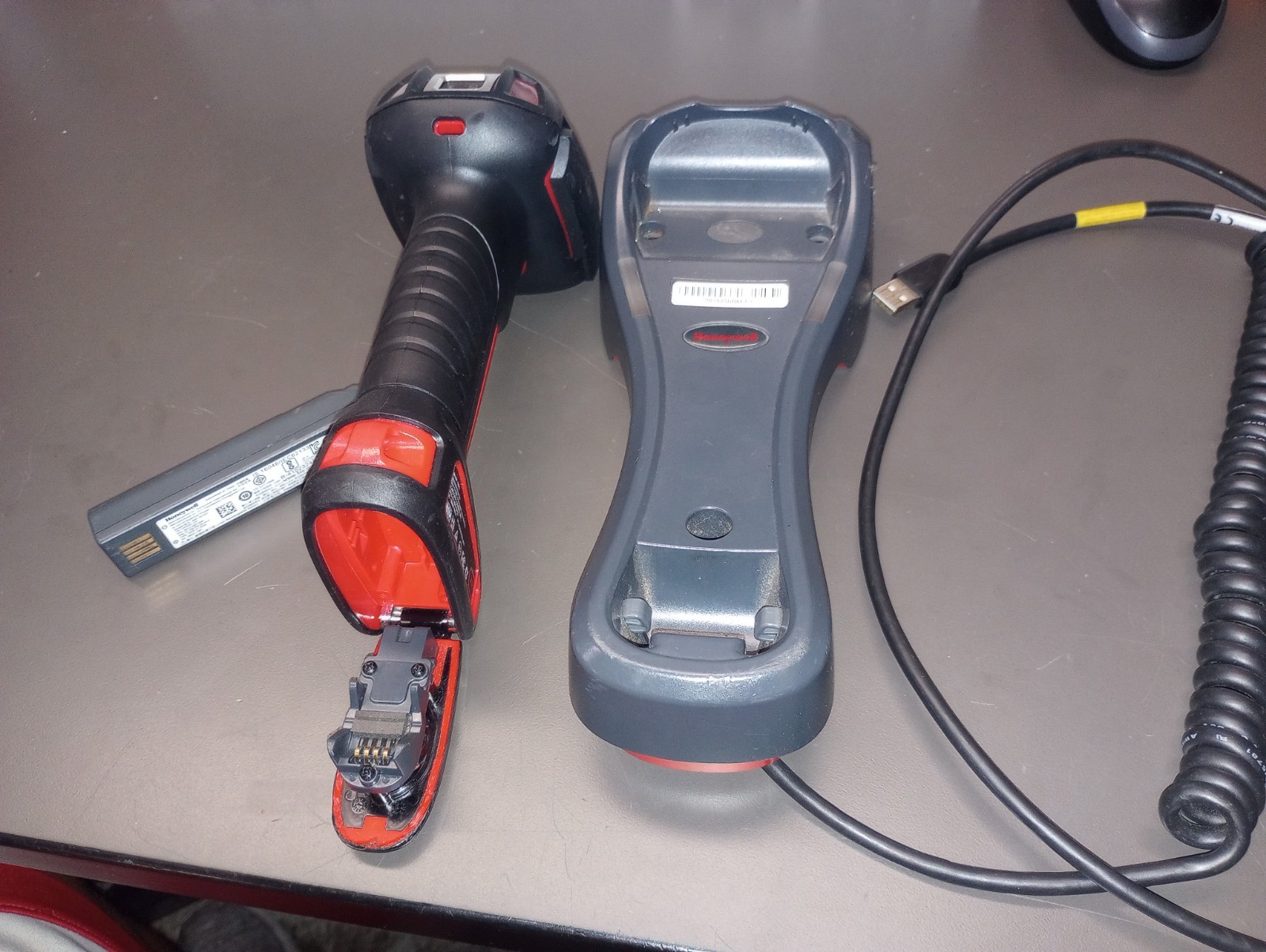 Honeywell 1991i Granit SR Bluetooth Wireless Barcode Scanner W/ Cradle & Battery