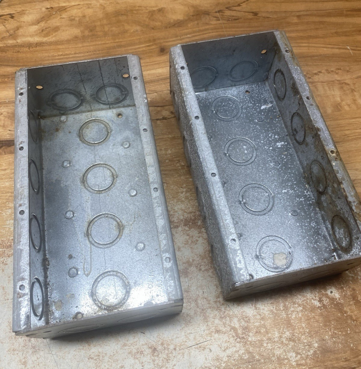 4-Gang Metal Electrical Junction Box with 1/2 » Knockouts New old stock Lot of 2