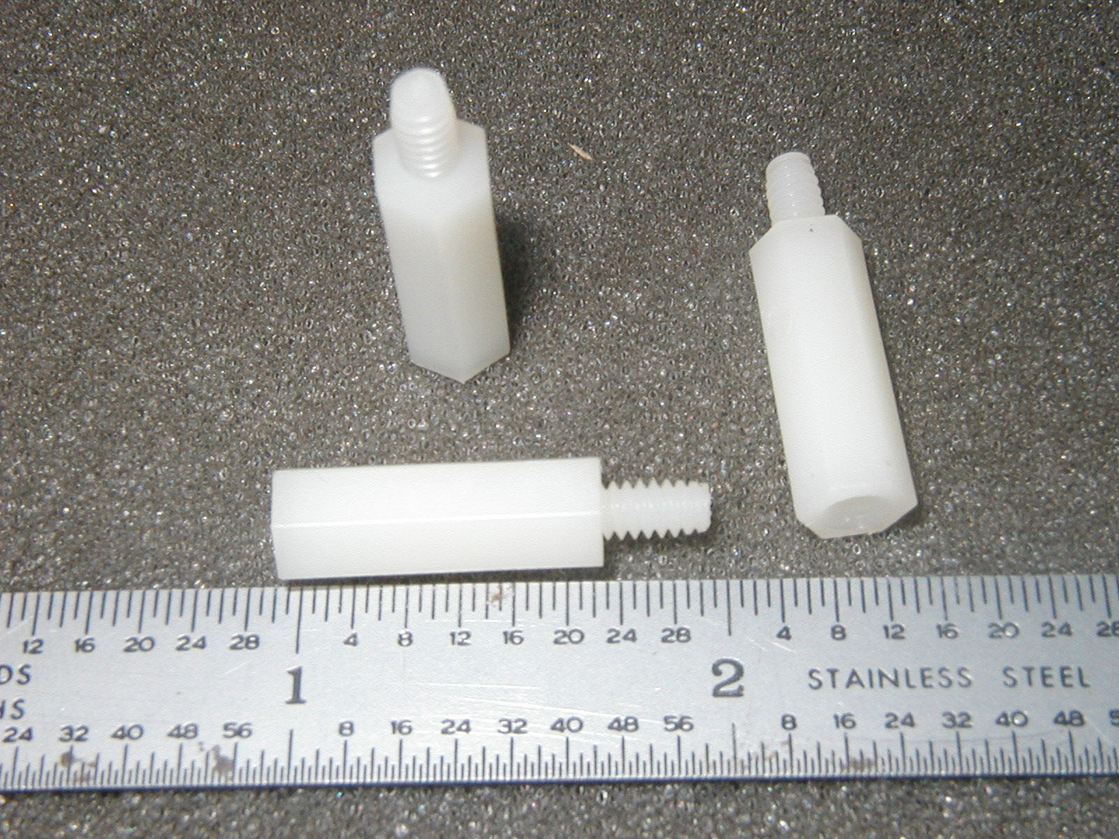 NYLON STANDOFFS 1/4 HEX MALE-FEMALE 6-32 x 3/4″ LONG – 12 pcs