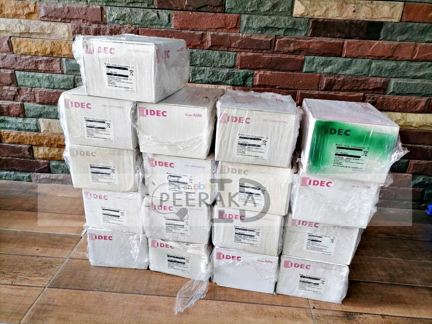 Brand New IDEC FT1A-H40RSA PLC – 40 I/O SmartAXIS Controller, Fast Ship