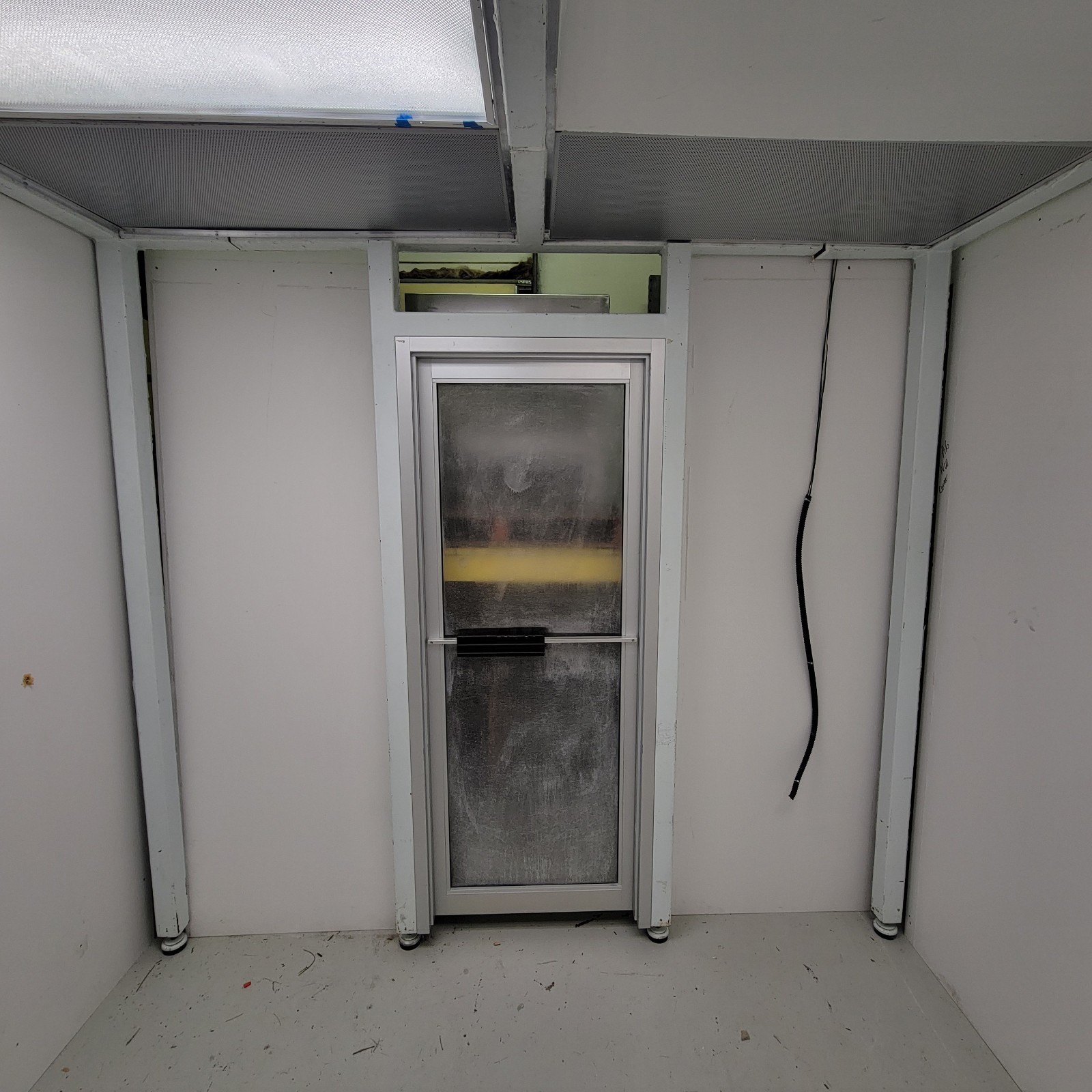 Terra 6701-99A Universal Modular Hardwall Cleanroom ISO5 8’L x 8’W x 8’H ISO 5
