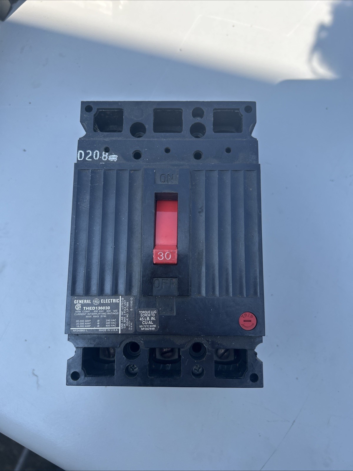 GE General Electric THED136030 30 Amp 600V 3-Pole Circuit Breaker 30A 3P