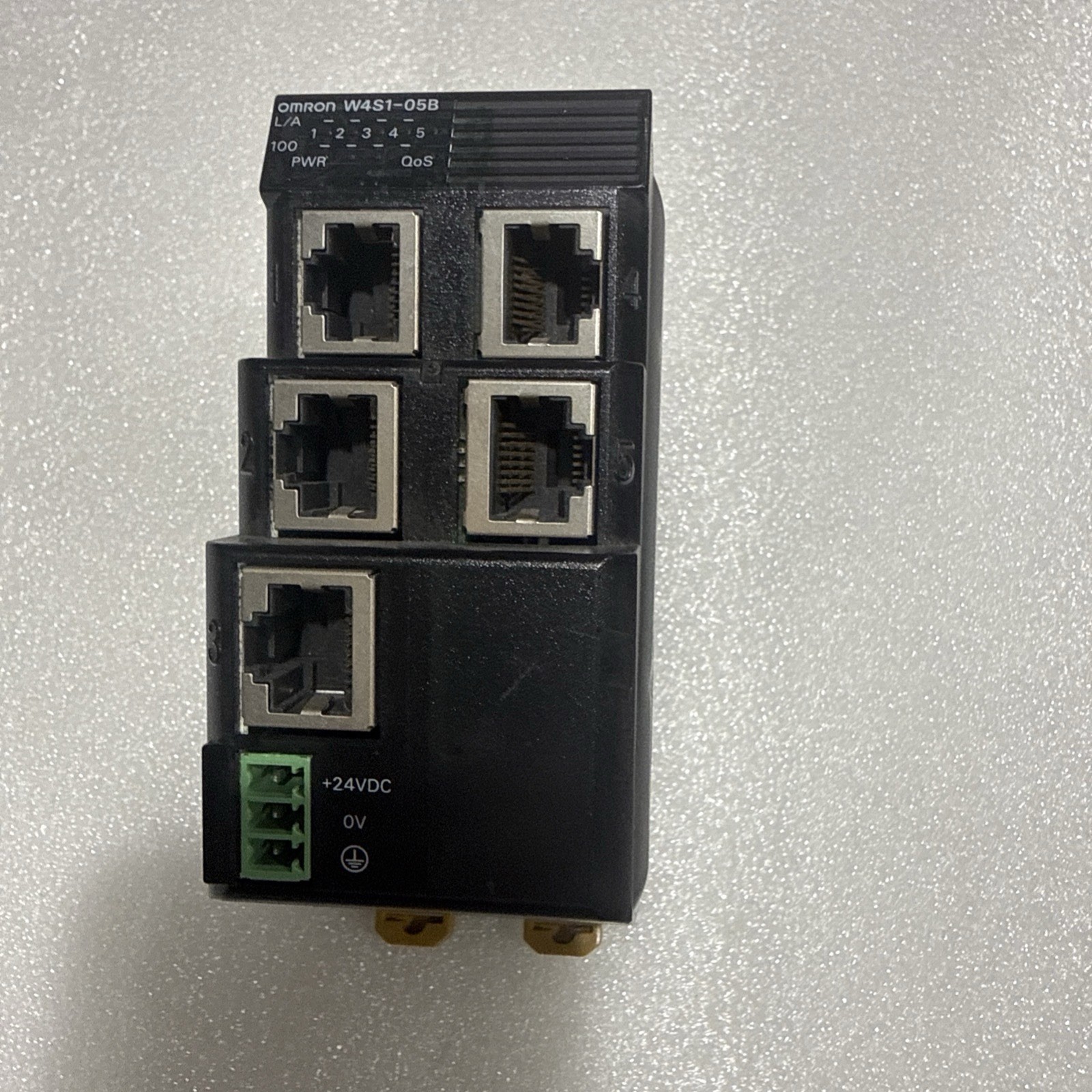 NEW* OMRON W4S1-05B SWITCHING HUB FREE US SHIPPING