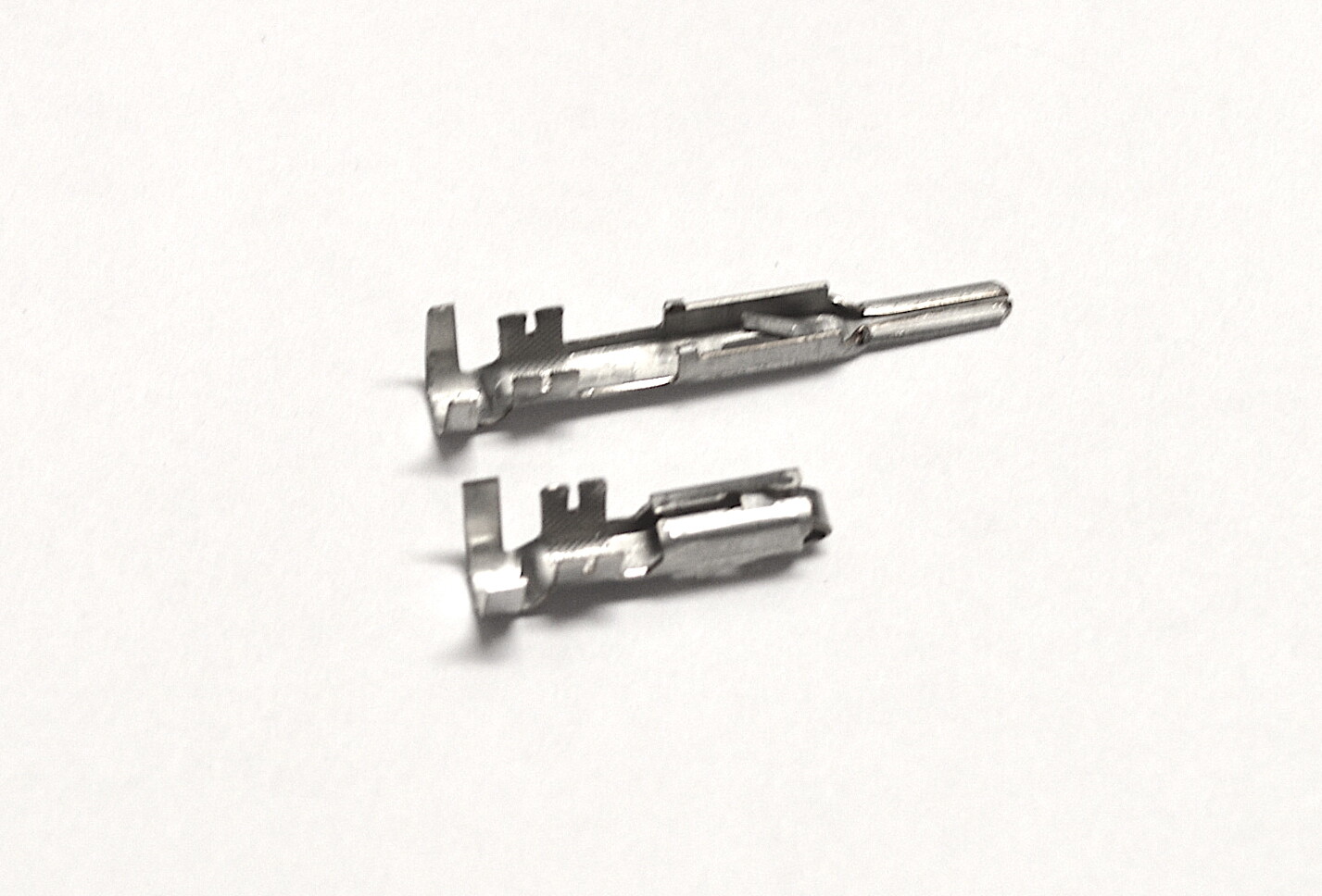 Delphi-Aptiv Metri-pack 280 series male & female terminals 15 pair.
