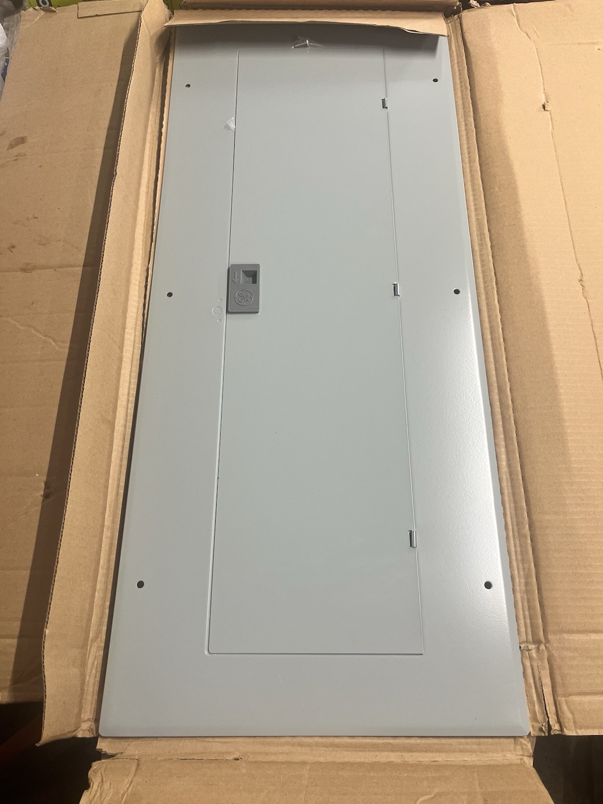 GE Indoor Main Breaker Panel 200A 32Spaces 64Circuits w/Breakers TM3220C64K