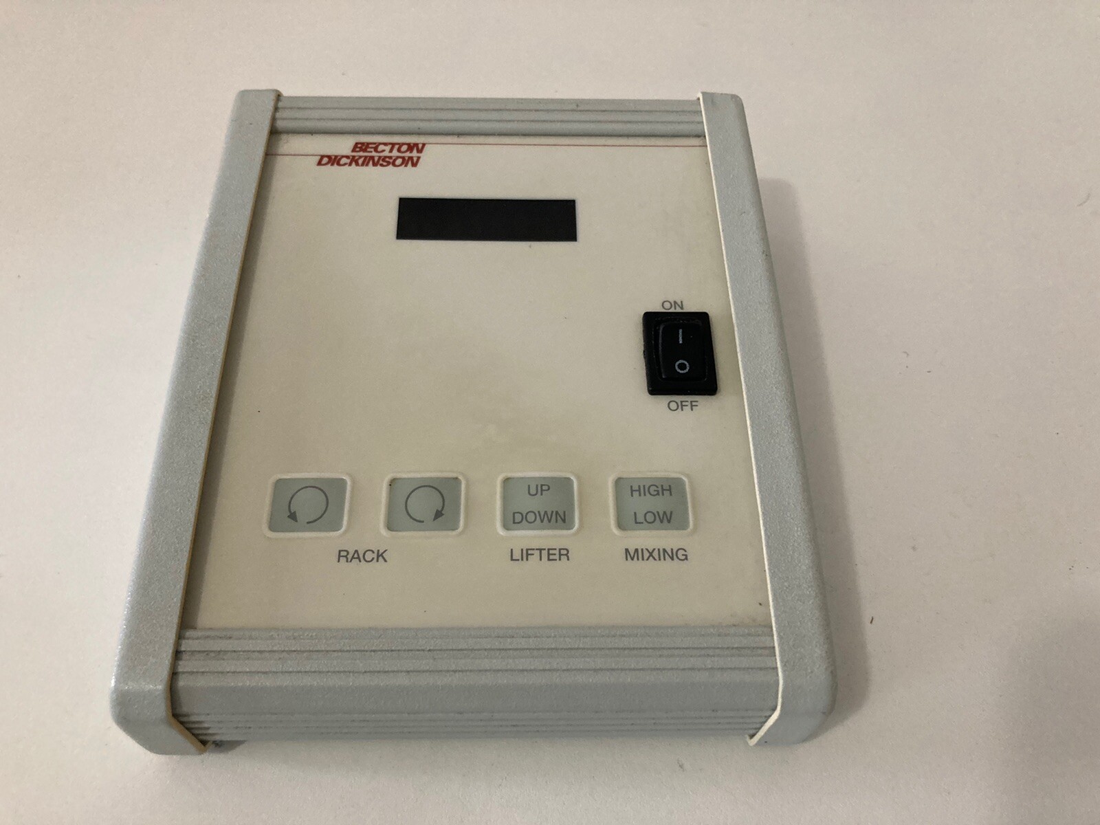 Becton Dickinson FACS loader keypad controller with 04-10886-00 cable
