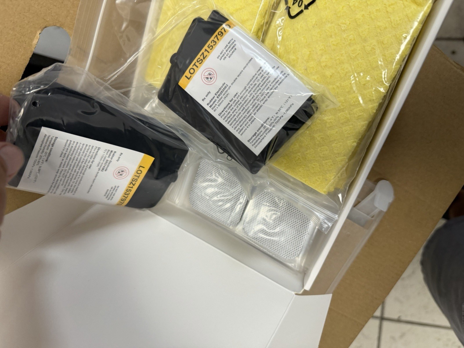 Quattro 2.5 Profesional ELECTROESTIMULADOR 4 CANALES Device TENS EMS Roscoe