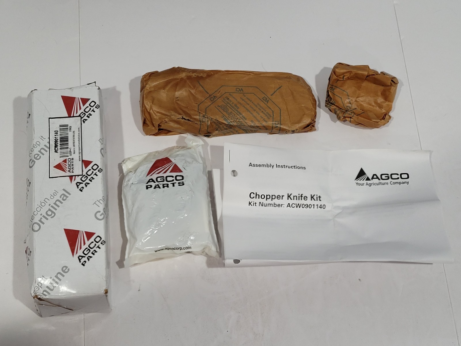 (NEW IN BOX) – OEM AGCO Paddle Chopper Knife Kit ACW0901140 Tractor Parts