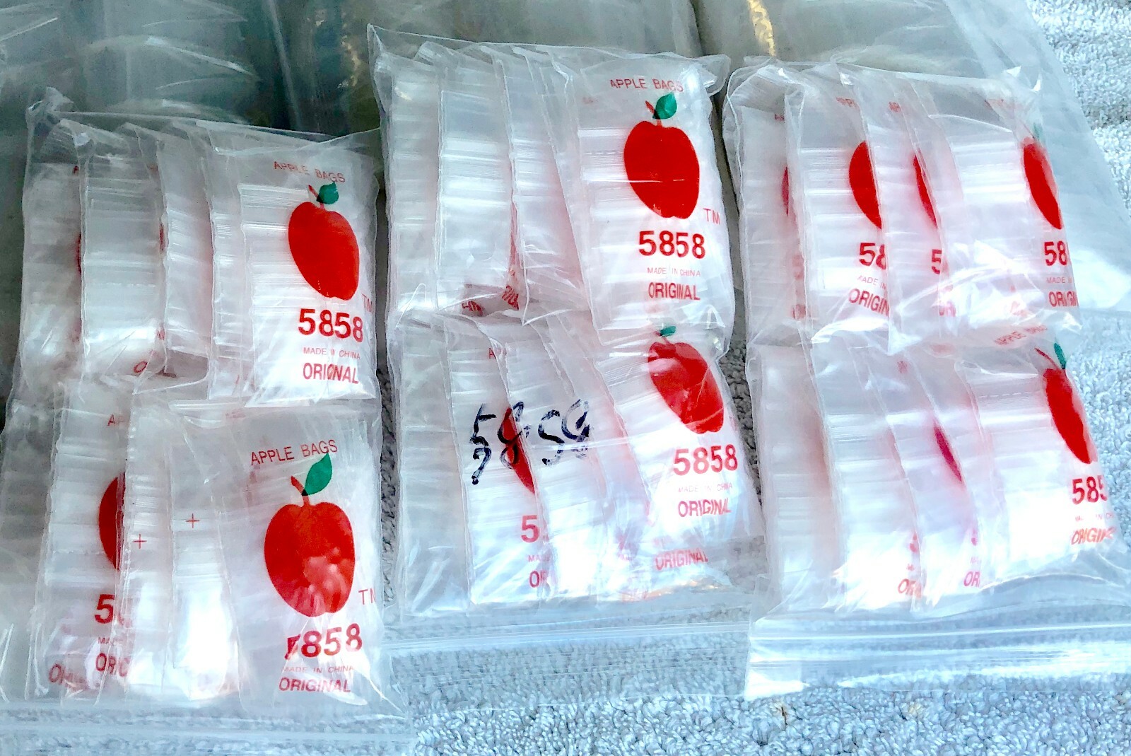 Baggies 5858 Original Apple Brand ZBags 2.5 mil Liquidation Sale!! (5.000)
