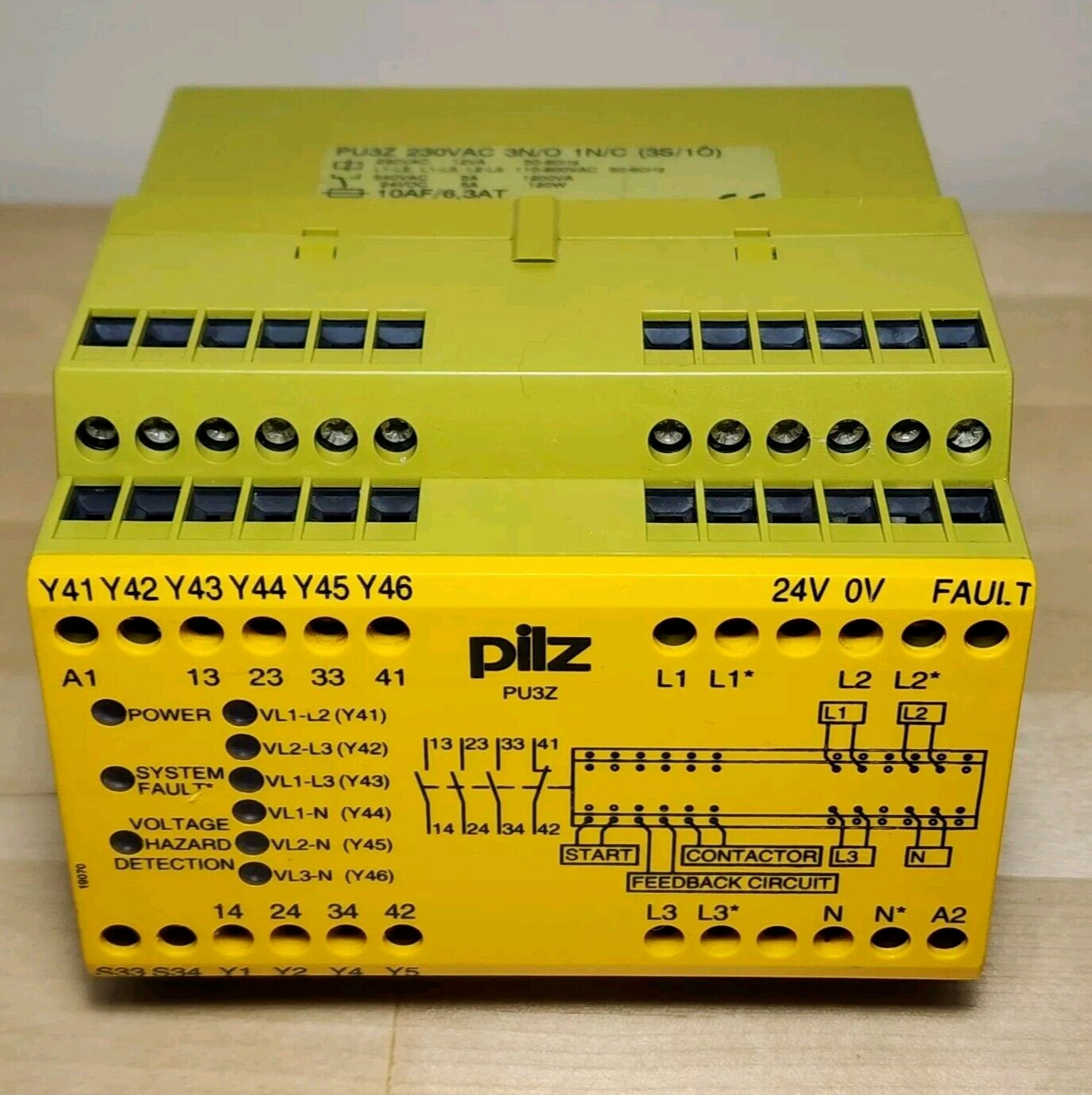 Pilz 775507 PU3Z Safety Relay 230VAC