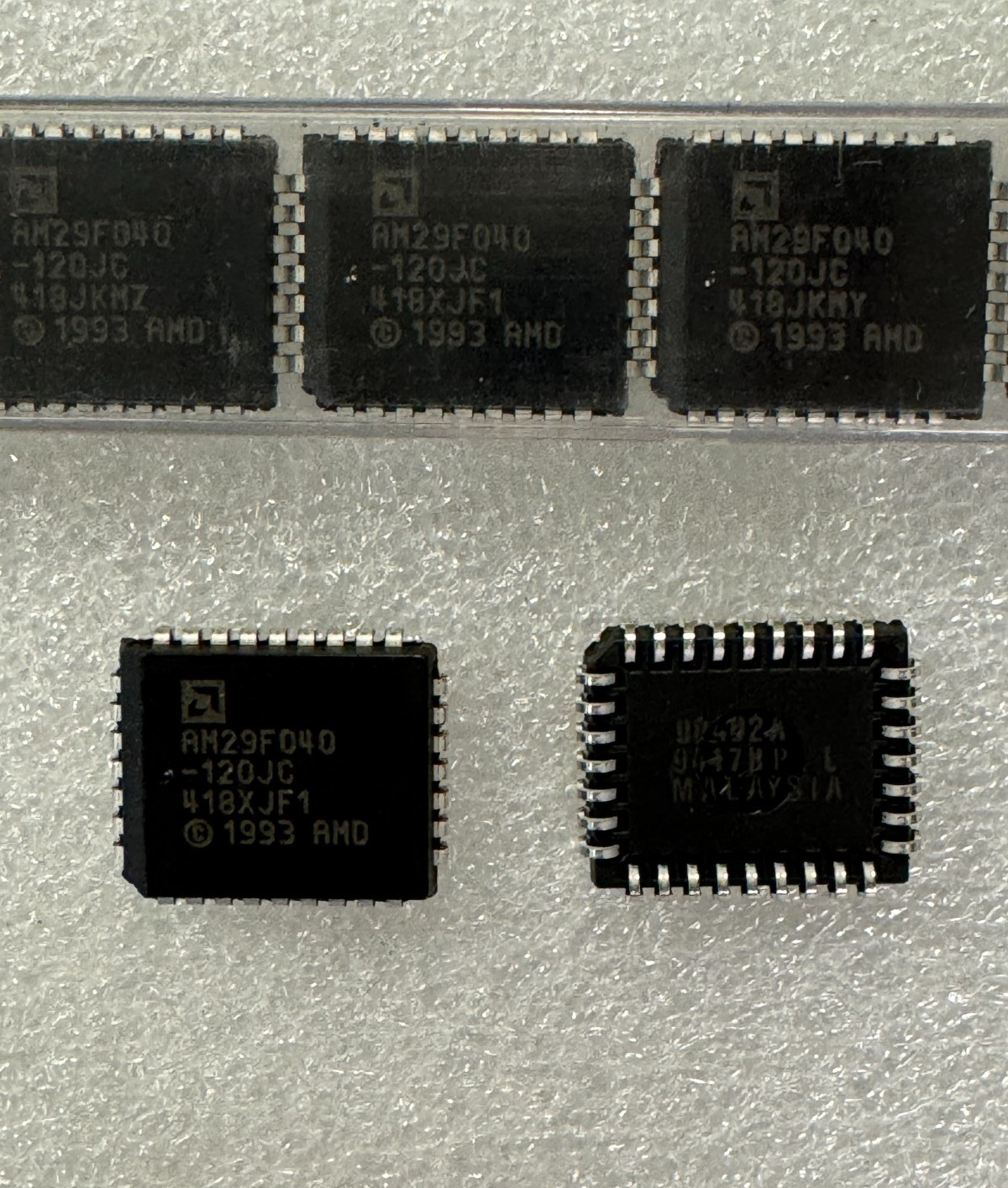 Vintage AMD 512KX8 Flash memory AM29F040-120JC PLCC-32pin MADE in 1994 (2 pcs)