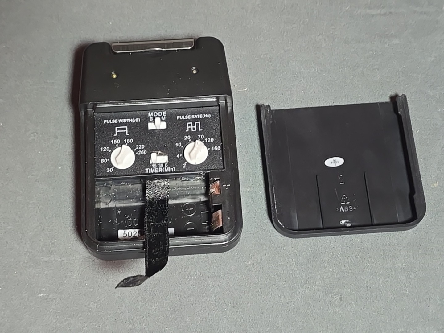 Roscoe TENS 3000 2-Channel Handheld Unit with Leads Untested