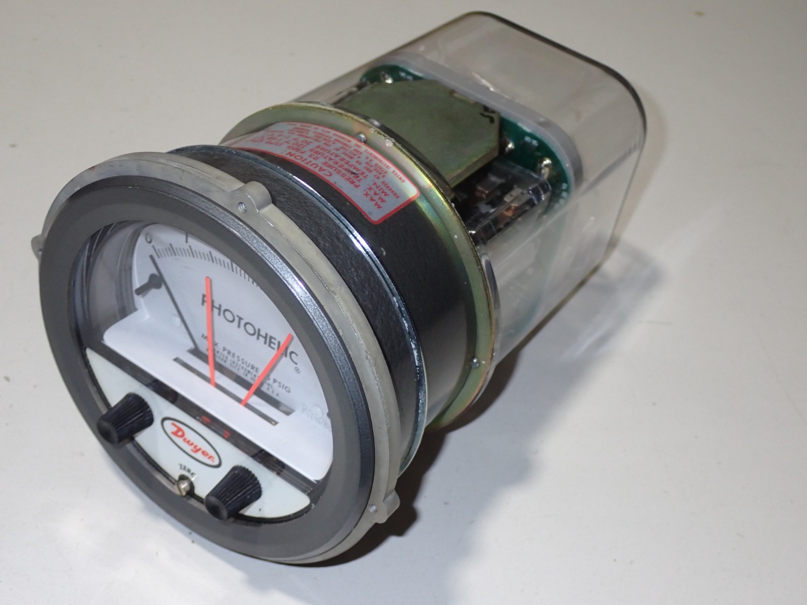 DWYER 3005 PRESSURE SWITCH NEW