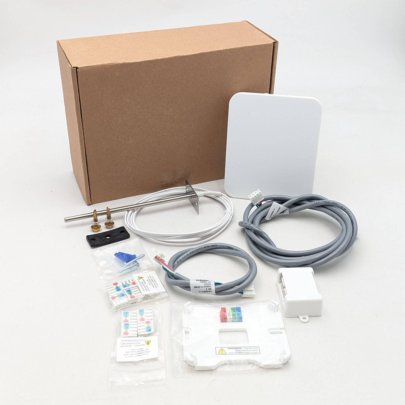 Trane SC360 System Controller For UX360 Smart Thermostat (TSYS2C60A2VVU) White