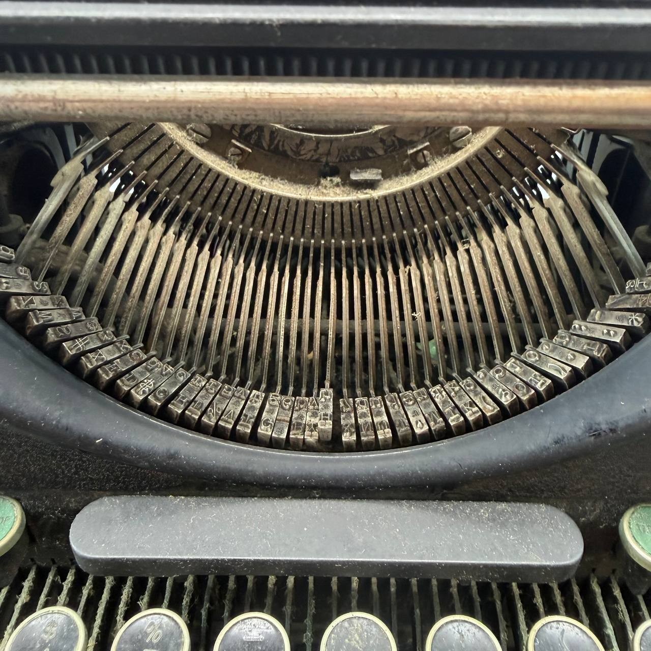 Underwood Model 11 Vintage Desktop Typewriter Glass Keys Black Untested