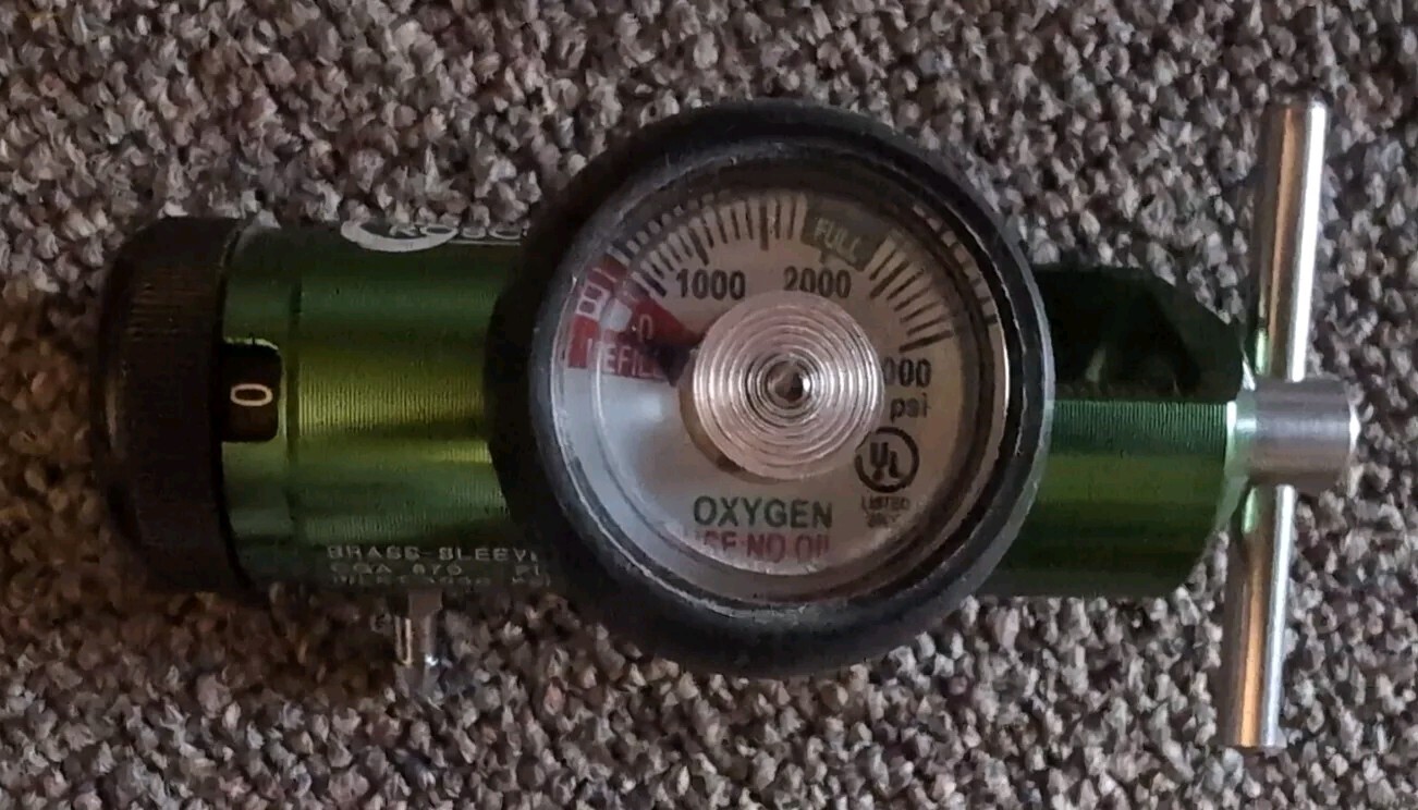 Roscoe Medical RMI-08MINI Oxygen Tank Regulator, 0-8 LPM, CGA-870