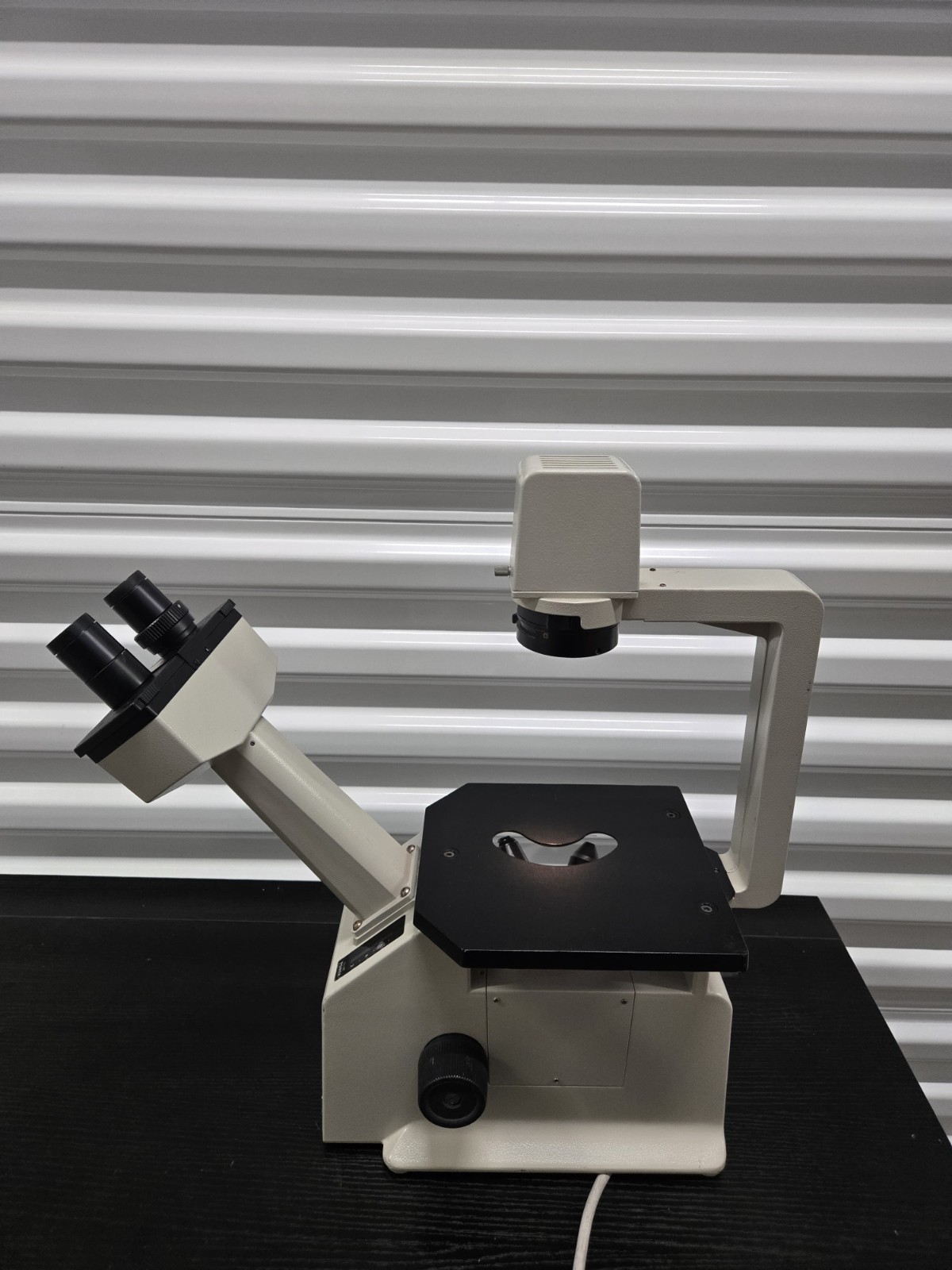 Nikon TMS Inverted Phase Contrast Trinocular Microscope / 3 Objectives