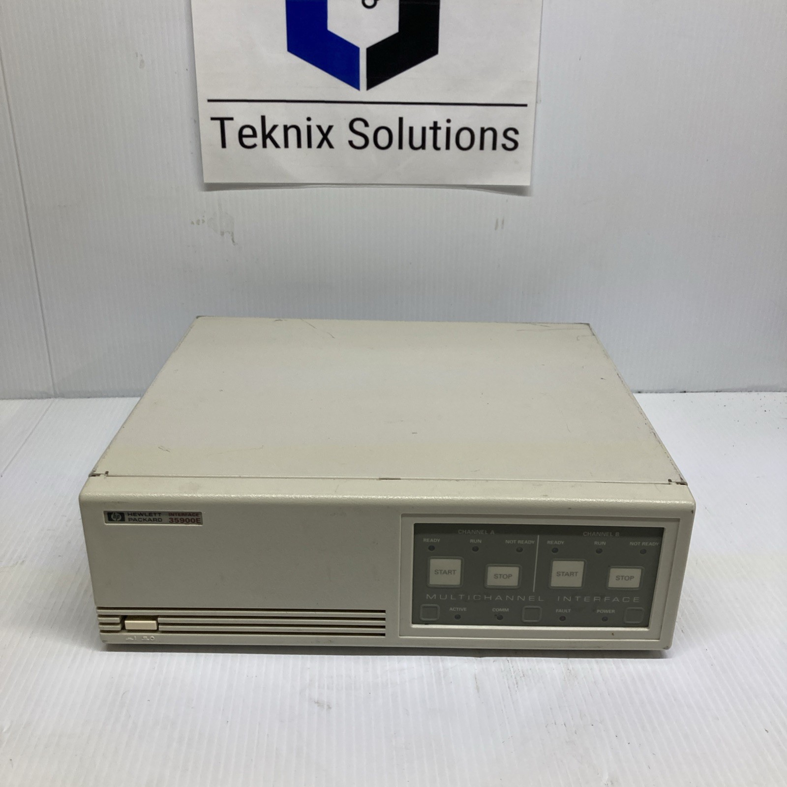 Agilent 35900E Dual Channel Multichannel Interface powers on for parts