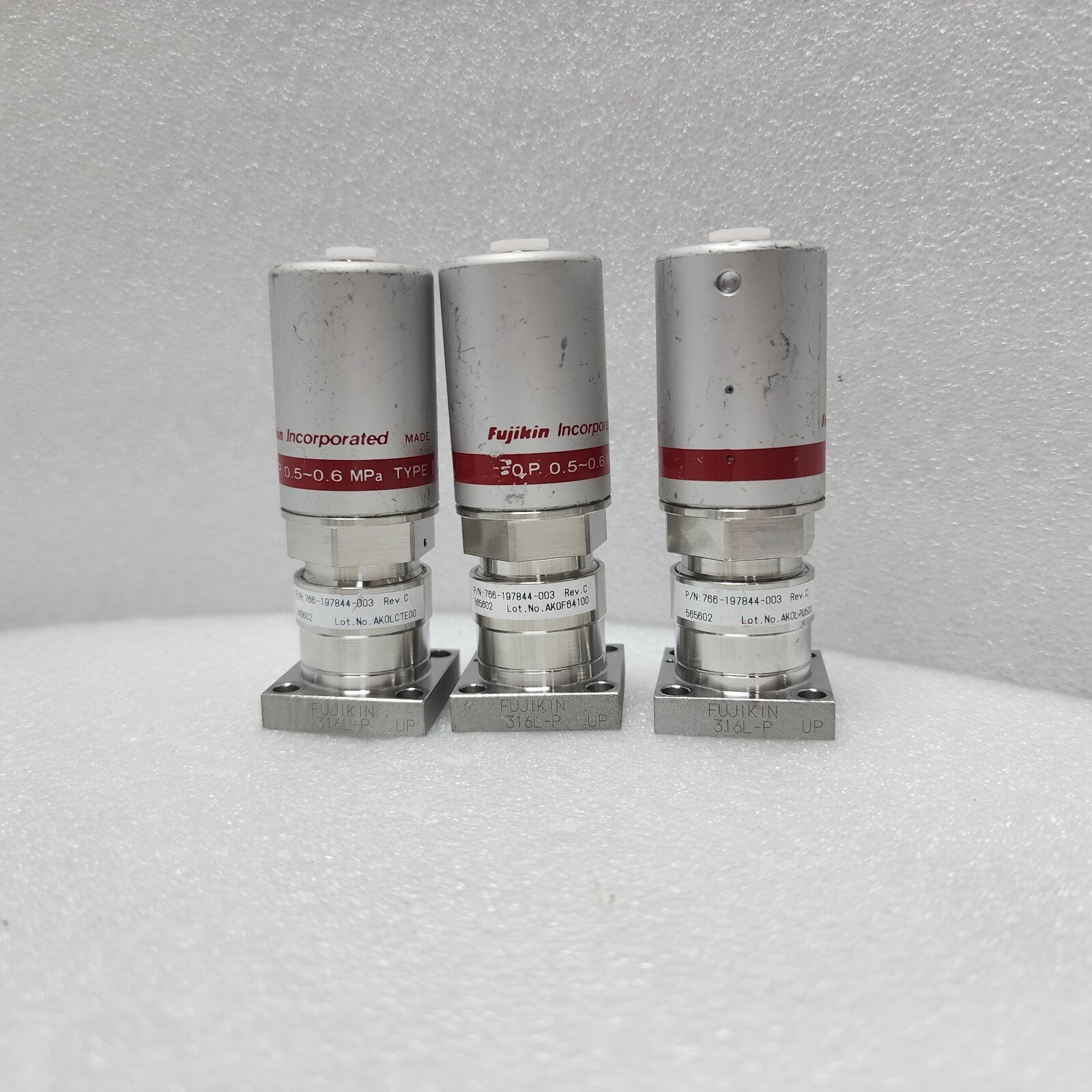 3 Fujikin 0.5-0.6 MPa, Lam 766-197844-003 Rev C, C No.565602 Type NC Valve,96937