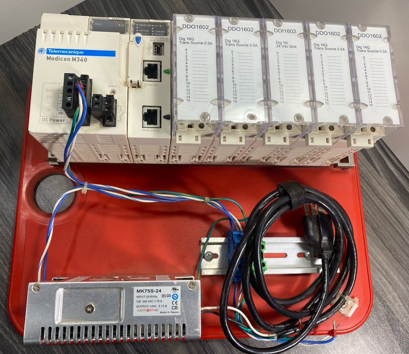 Schneider Electric Discrete Output Module BMXDDO1602 + BMXFTB2000 Terminal Block