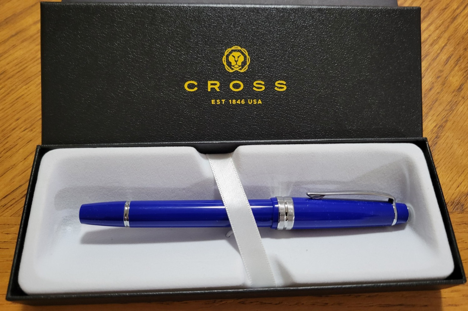 Cross Bailey Light Blue With Silver Accents Medium Fountain Pen AT0746-4MS NEW