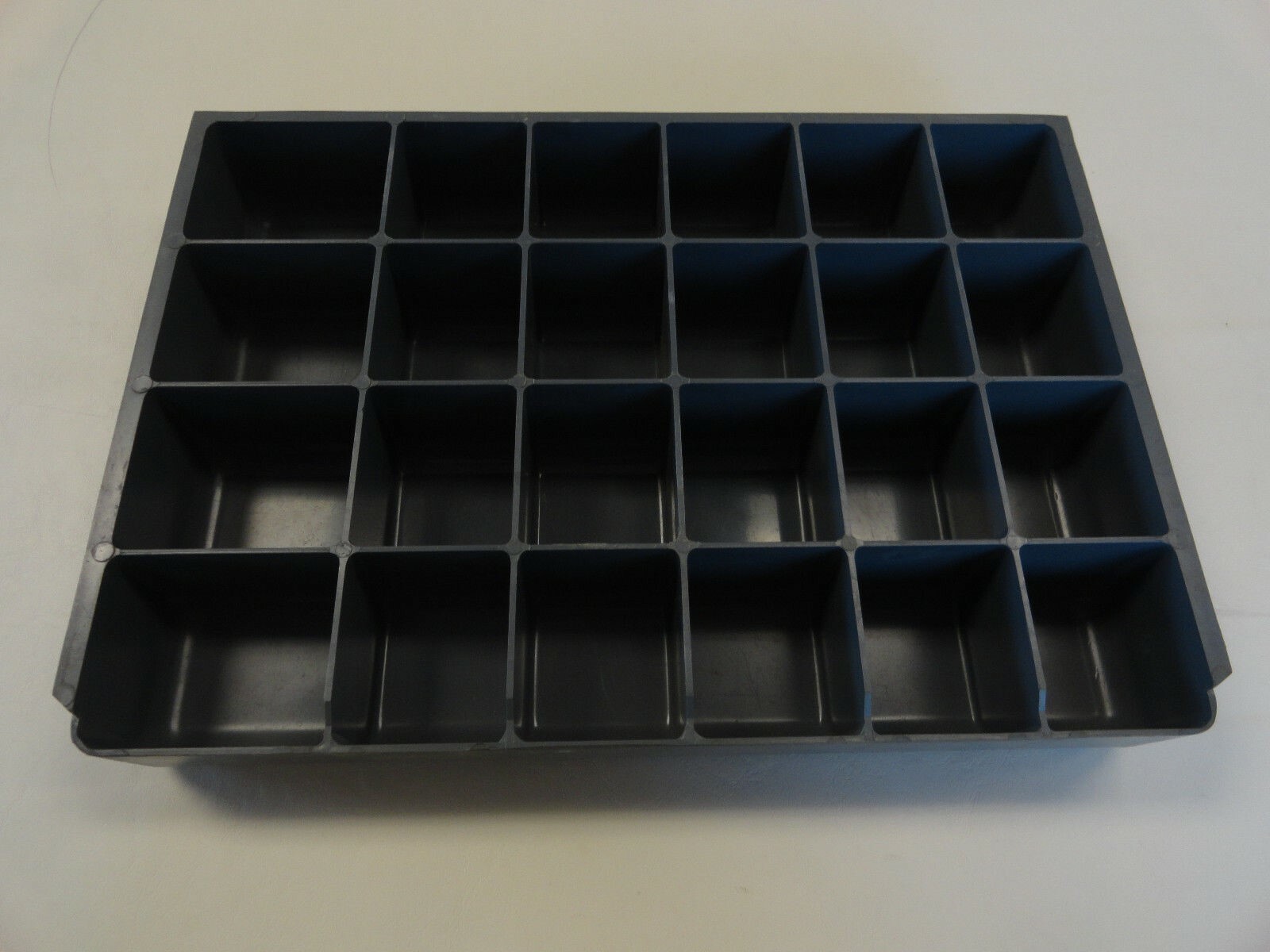 DURHAM C-204-95 GRAY PLASTIC STORAGE COMPARTMENT BIN / CASE 13 1/2″ X 9 1/2″