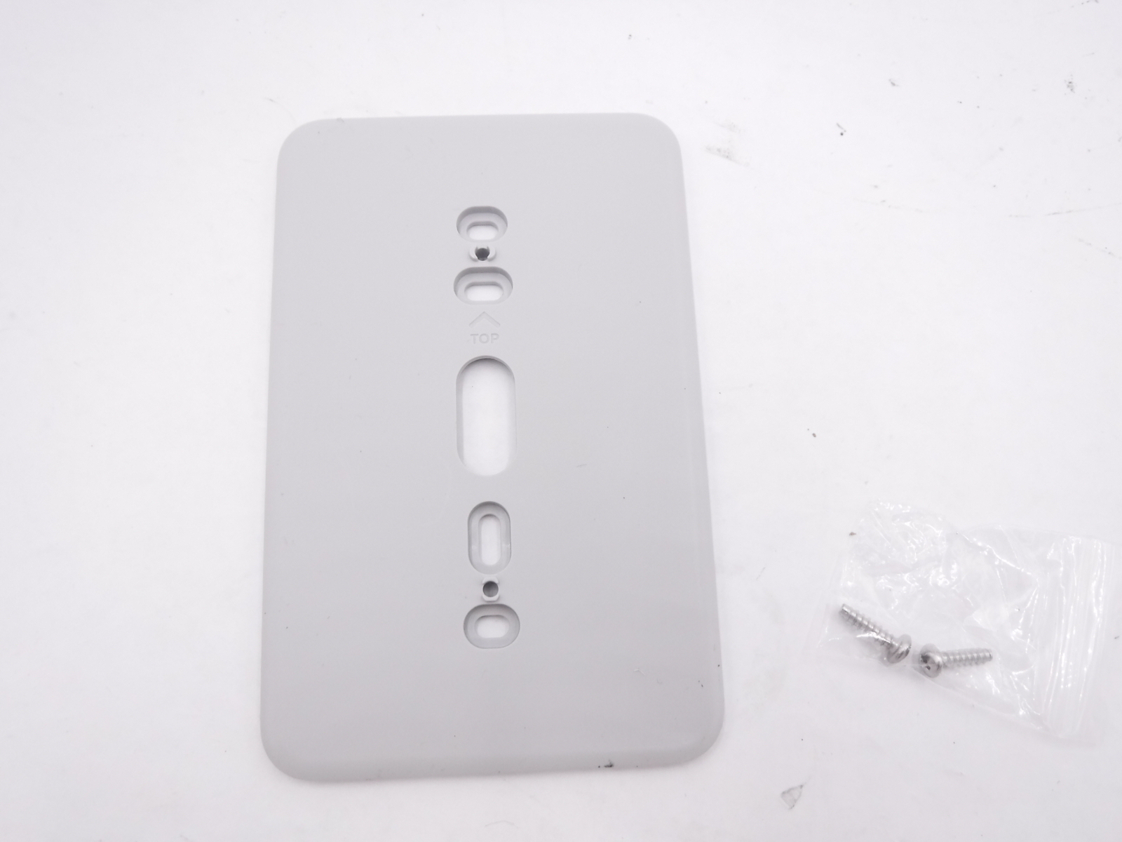Goof Mount Plate For Vivint Doorbell Camera Pro Gen 2nd Generation VS-DBC350-WHT