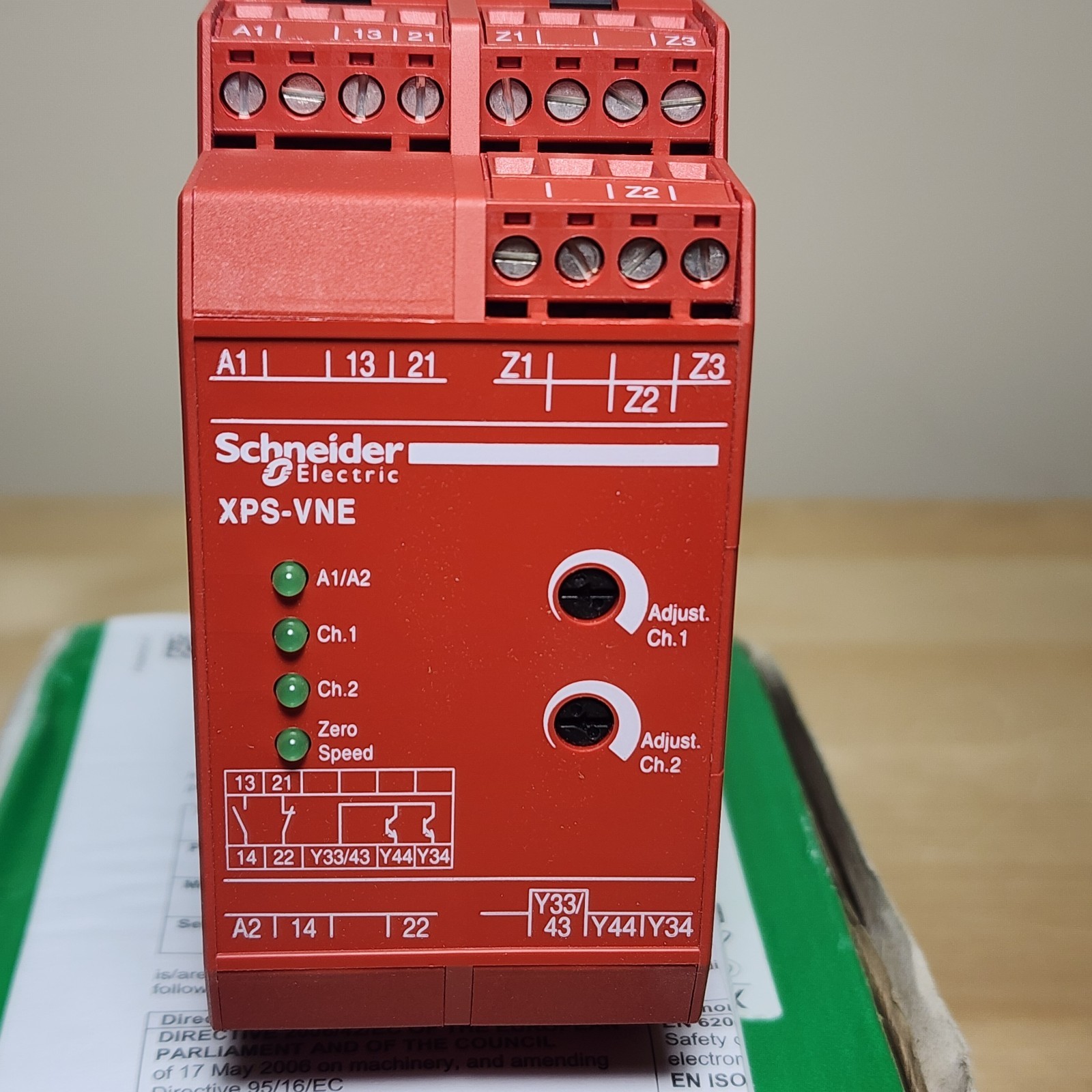 Schneider Electric XPSVNE1142P Preventa Safety Module Zero Speed Detection 24VDC