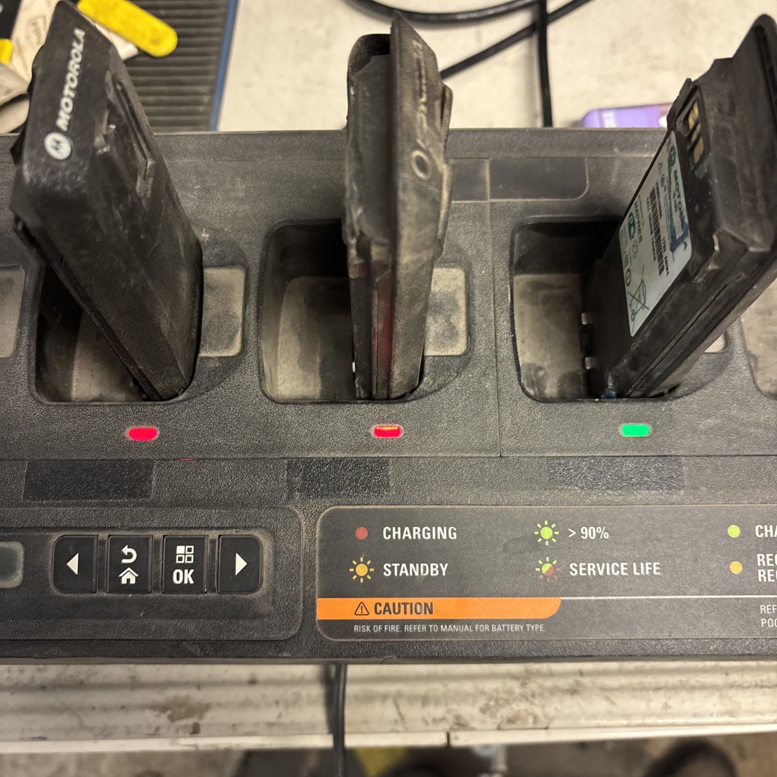 Motorola Impres 2 PMPN4283A Multi-Unit 6 Slot Battery Charger w/ Power Supply