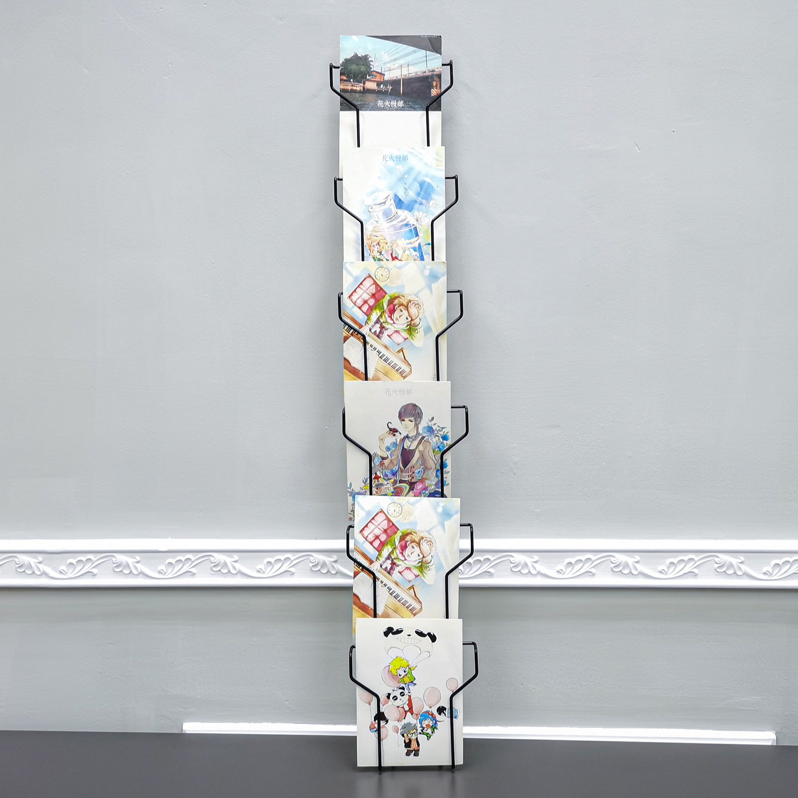 Wall Mount 5X7 Inches 5.8 Max Greeting Card Post Card Display Wire Rack Black