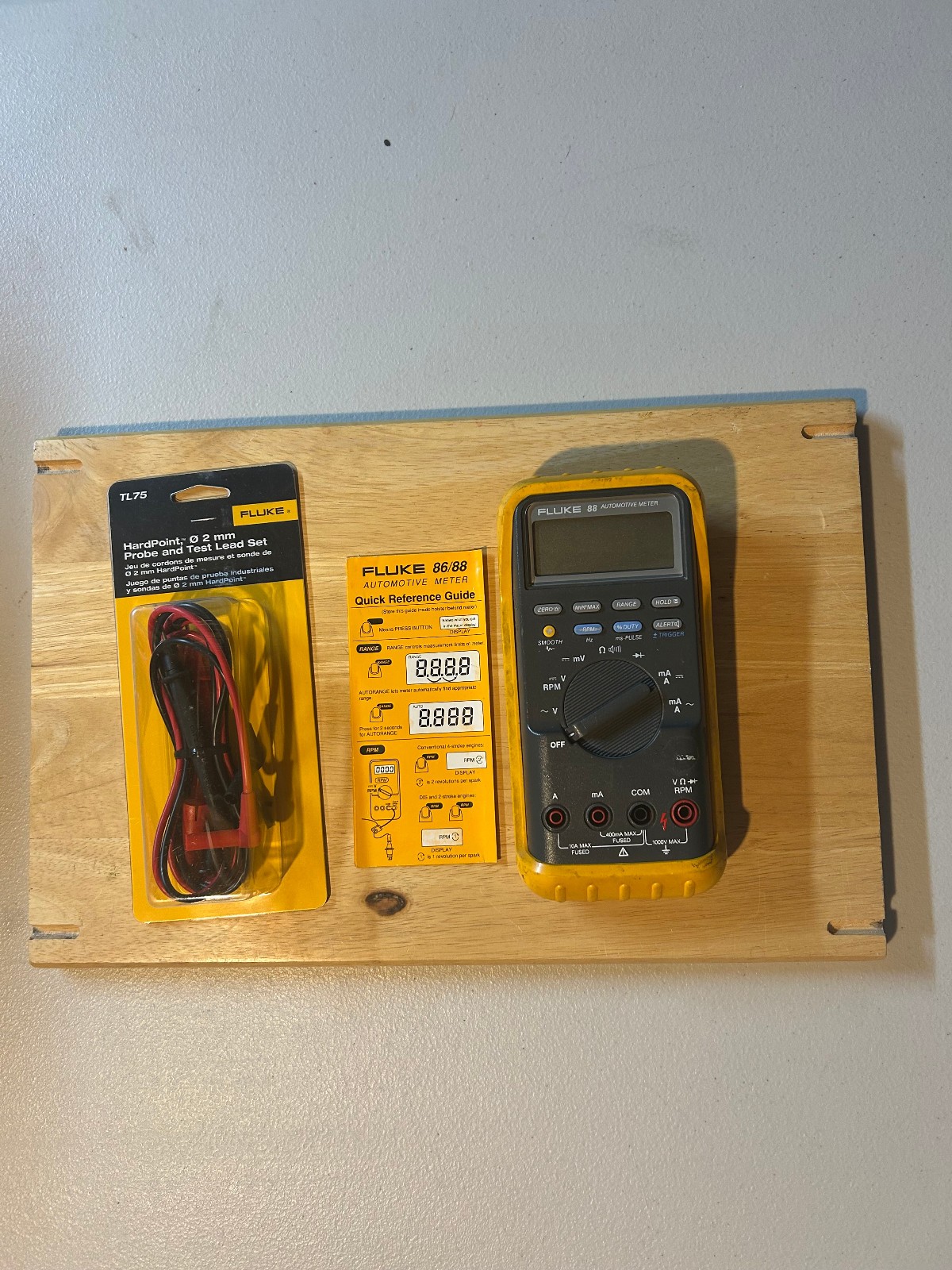 Fluke 88 automotive multimeter