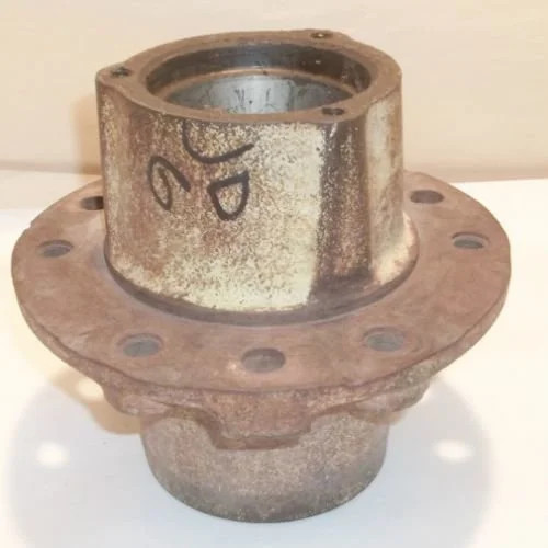 Used Wheel Hub fits John Deere 50 A B G 50 60 520 530 620 630 720 730 AA4099R