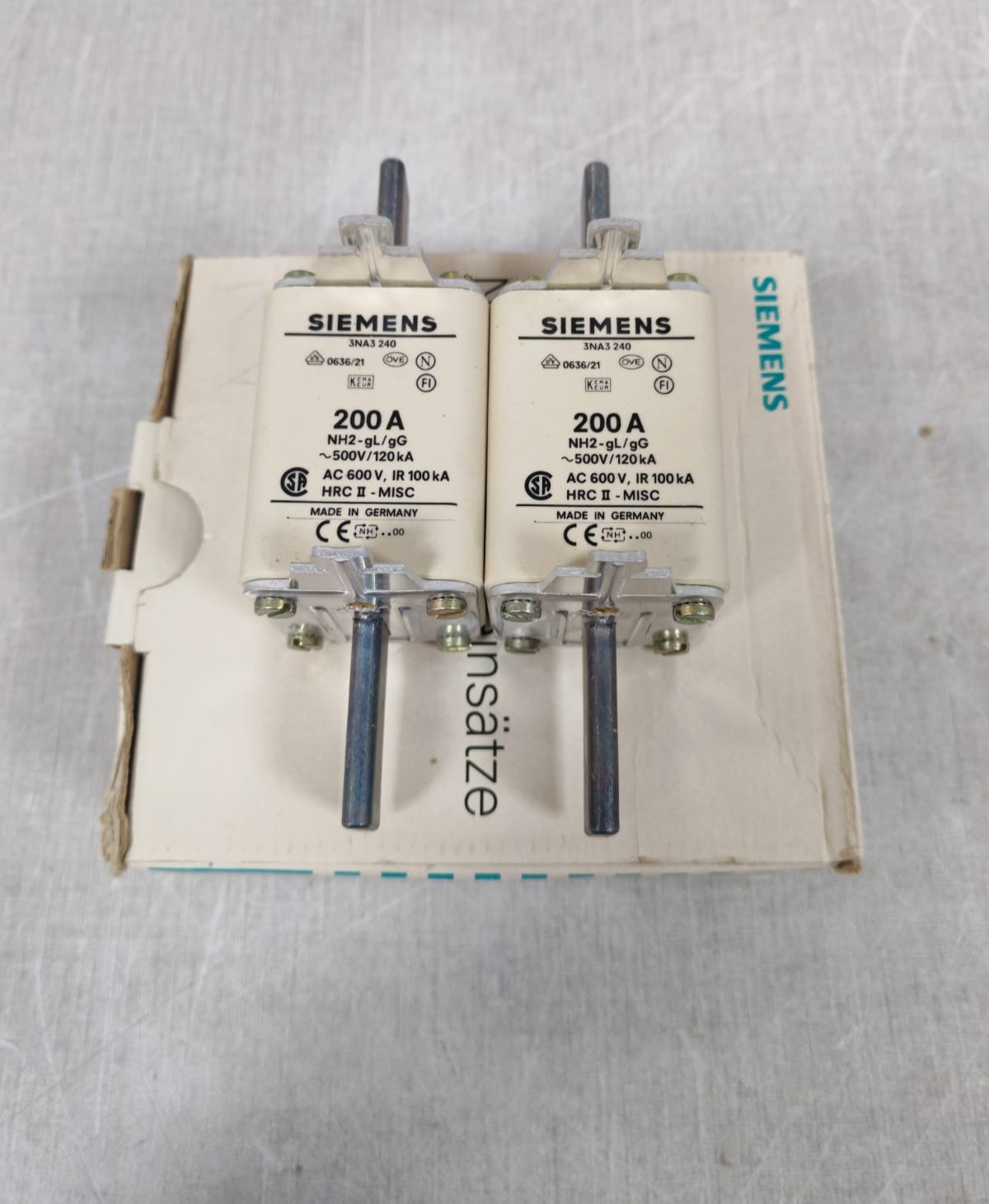 LOT 2PCS SIEMENS 3NA3240 LV-HRC-FUSE LINKS 200A