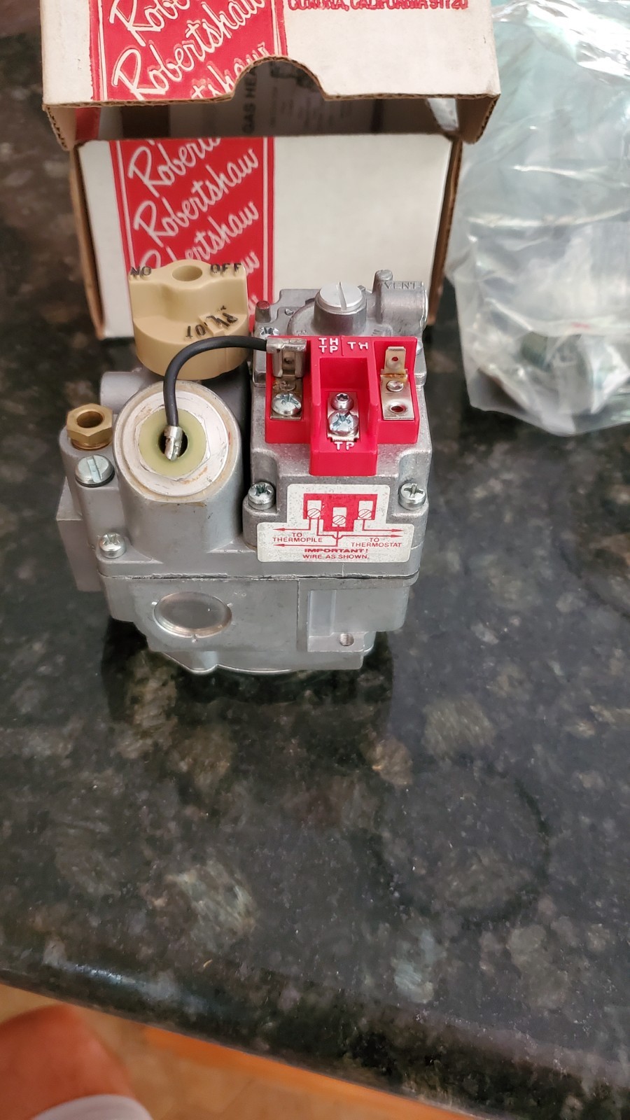 Robertshaw Gas Valve 700-506 Model 7000 BMVR